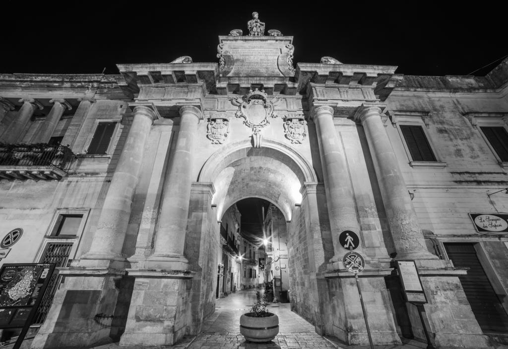 Lecce Stazione Centrale Екстер'єр фото